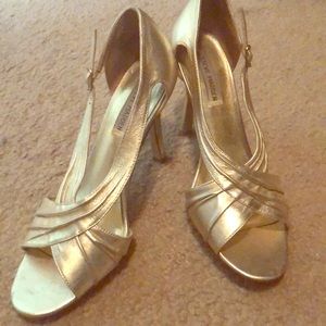 Gold Steve Madden Stilettos 👠